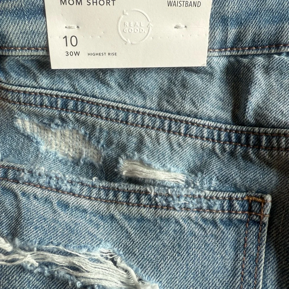 American Eagle Outfitters Women's Distressed Shorts - Size 10 BRAND NEW - Picture 5 of 5